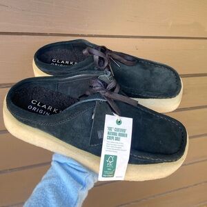 Clarks Originals Wallabee Cup Low Top Women's Black Suede Clogs Sandals